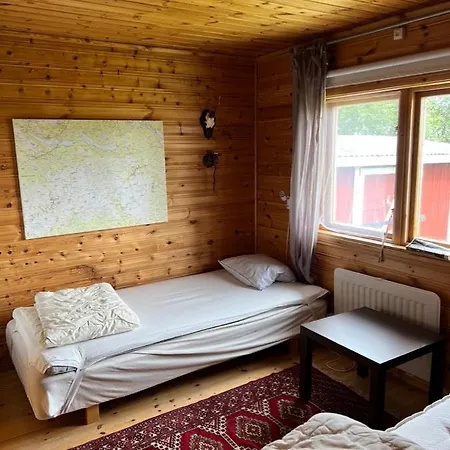 Mysig Fjaellstuga Med Direktanslutning Till Fjaellet Oviken Exterior photo